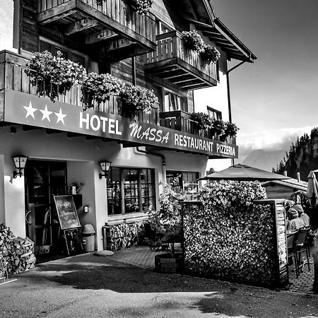 Hotel Massa Blatten bei Naters Esterno foto