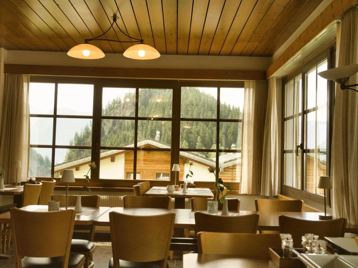 Hotel Massa Blatten bei Naters Esterno foto