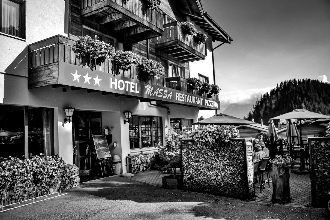 Hotel Massa Blatten bei Naters Esterno foto